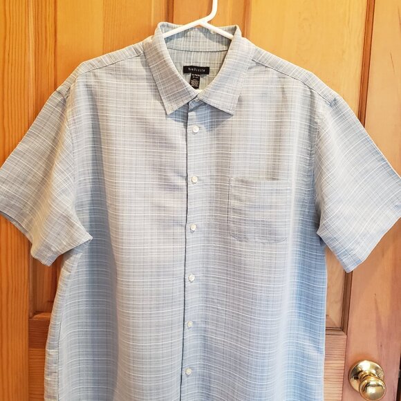 Van Heusen Men's Button-Down Short Sleeve Multitone Blue Geometric Pattern Shirt - Picture 2 of 16